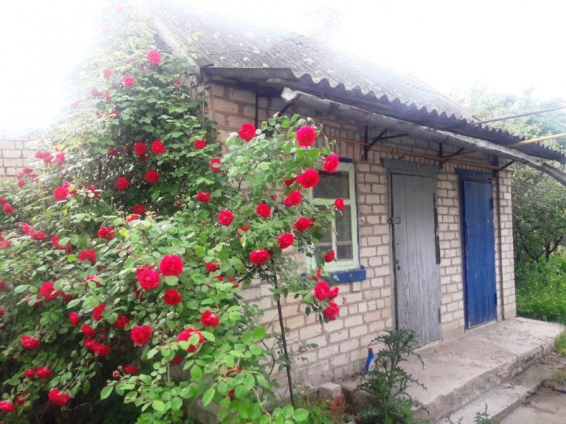 Продам цегляний газифікований будинок в центрі смт Балабине