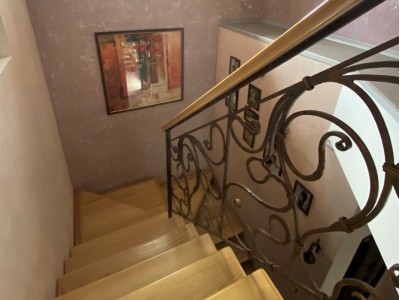 Продам 2-х поверховий будинок в р-ні Континенту Бородінської мікрорайону