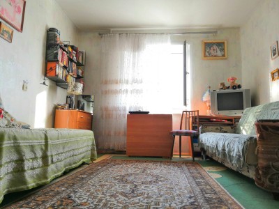 Продам 2 кімнати в 4-к квартирі, Хортицький район, вул. Рубана