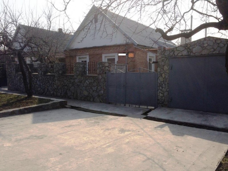 Продам будинок в Шевченківському районі по вул. харчовий